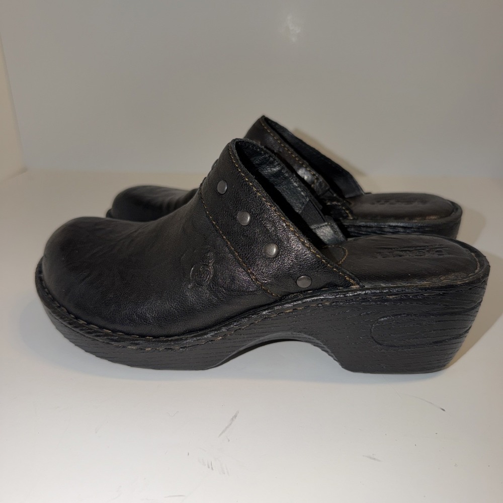 BORN Studded Leather Low Heeled Mules Clogs Womens US Size 7 / EU 38